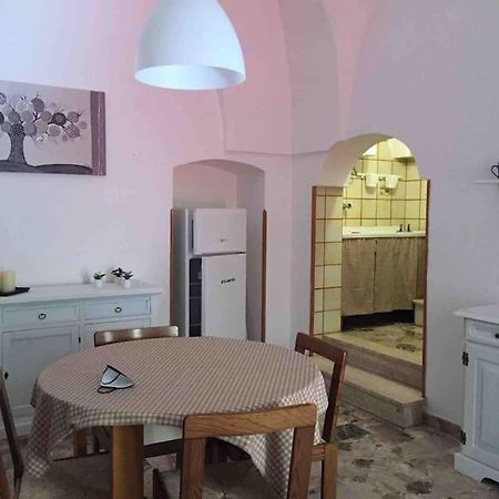 Alloggio Incantevole Storico Apartment Carovigno Exterior foto