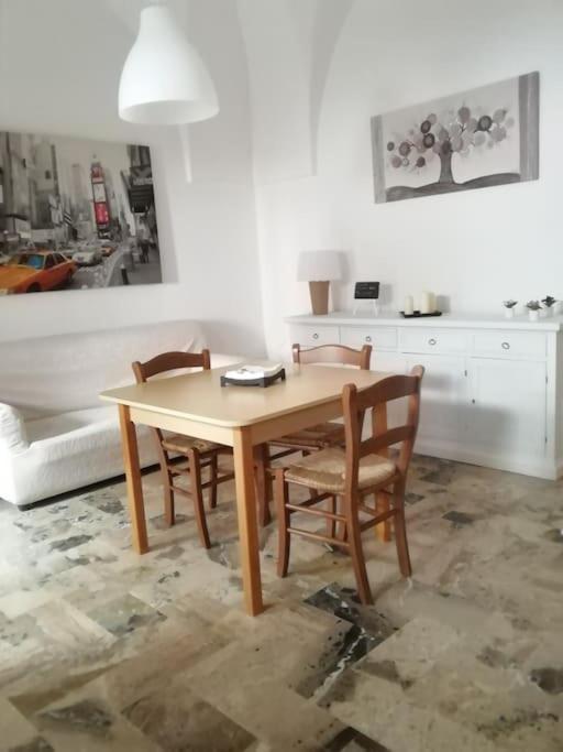 Alloggio Incantevole Storico Apartment Carovigno Exterior foto