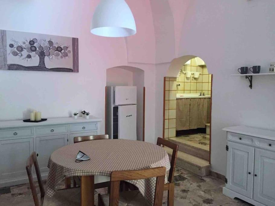 Alloggio Incantevole Storico Apartment Carovigno Exterior foto