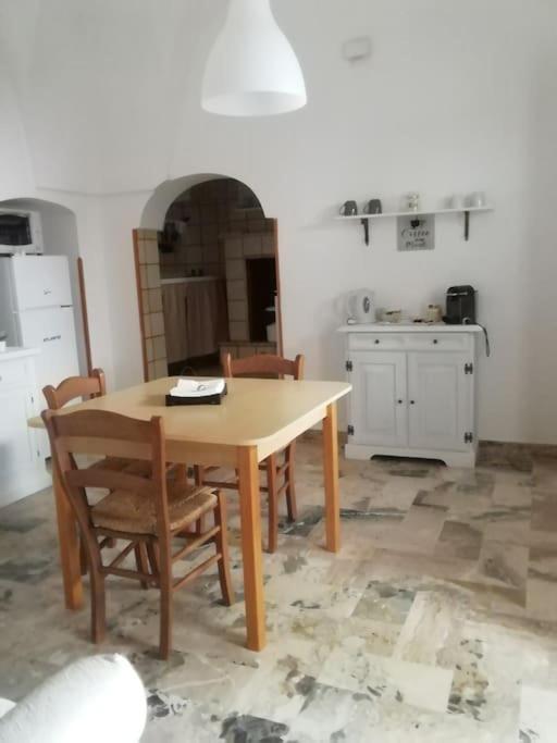 Alloggio Incantevole Storico Apartment Carovigno Exterior foto