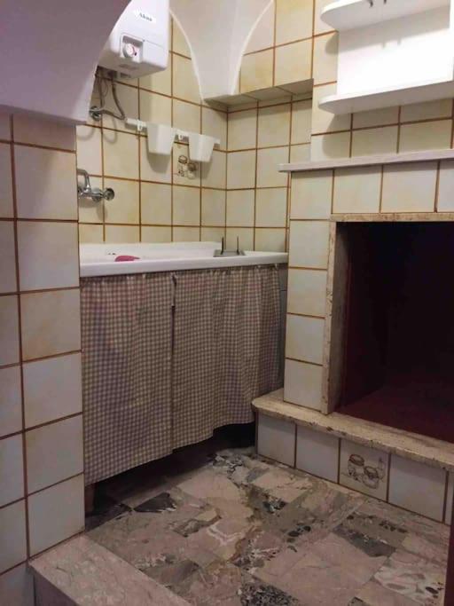 Alloggio Incantevole Storico Apartment Carovigno Exterior foto